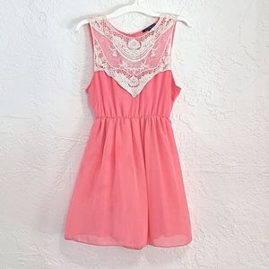 Love Love Coral and Lace Women's Dress Size Large